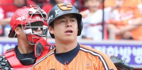 2군 떨어진 307억 사나이