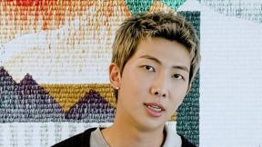 日매체 “RM, 시부야 건물 복도서 흡연…꽁초 버리기도”