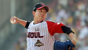 LG 날벼락…마무리 유영찬, 팔꿈치 통증 교체 “25일 병원 검진”