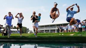 셰브론 우승 코르다, 호수 아닌 수영장에 ‘풍덩’