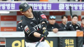 선두 KT, KIA 잡고 20승 선착…‘박승규 역전포’ 삼성, 한화 제압