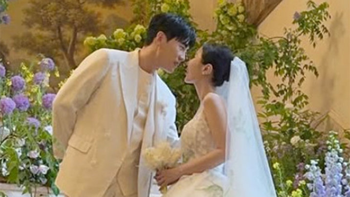 신지♥문원, 결혼 사진 올리며 인사 “축하해준 분들 진심 감사”