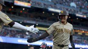 송성문, MLB 첫 선발 출장 경기서 역전 결승타에 2안타…키움 후배 이정후에 판정승