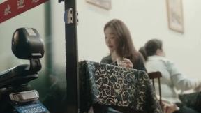 강민경, ‘브이로그 스태프 동원’ 논란 해명