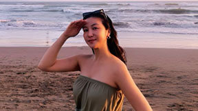 김옥빈, 발리서 과감한 의상으로 볼륨 몸매 과시…“봐도 봐도 좋아”