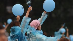 god “K팝 최초 데뷔 1만 일”…에버랜드 ‘하늘색 풍선’으로 물든다