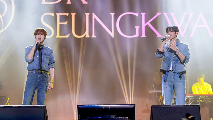 세븐틴 도겸·승관, ‘서재페’ 첫날 무대 장악…감성 보컬
