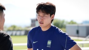 ‘겁 없는 막내’ 물려받은 배준호 “즐기던 축구는 끝났다”