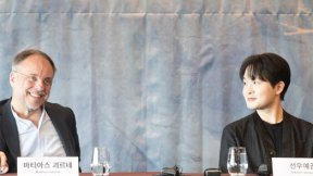 ‘겨울 나그네’로 만나는 獨바리톤 괴르네 “기적 같은 작품”