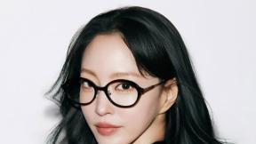 한예슬, 한 달 만에 근황 공개…블랙 홀터넥으로 슬림 몸매