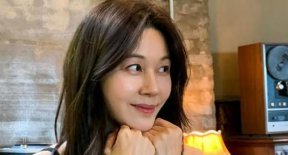 48세 김하늘, 나이 안 믿기는 미모…검은 원피스도 완벽 소화