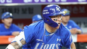 ‘43세’ 삼성 최형우, 시즌 10호 홈런…19시즌 연속 두 자릿수 홈런