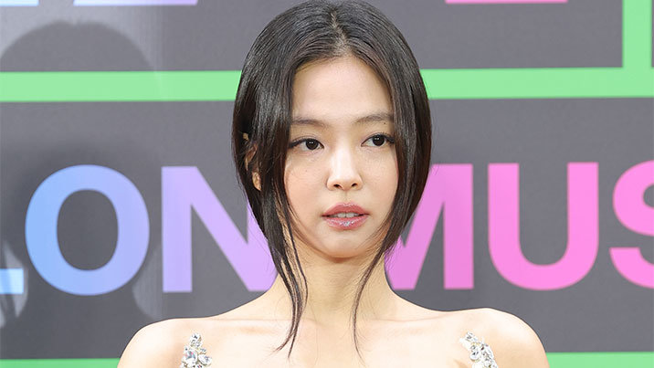 제니, 스페인 페스티벌 ‘간판’으로…유럽 3개 축제 휩쓸었다