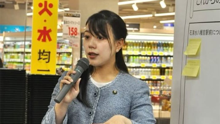 35세 日 최연소 시장의 ‘4개월 출산휴가’…일본이 시끄러운 이유