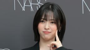 있지 류진, 해외 공연서 바지 안에 손넣는 돌발행동…“점프슈트 올라가 아팠다”