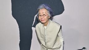 윤여정, 첫 에미상 불발…‘DTF 세인트루이스’ 린다 카델리니 수상
