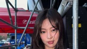 위켄드 노래 따라 부르던 연습생 제니, 우상과 함께 선 5만 스타디움
