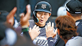 최원준, KT 옷입고 훨훨… 최다 안타 204개 신기록 행진