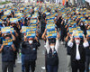 화물연대, 강남 한복판 3개차로 점거 시위