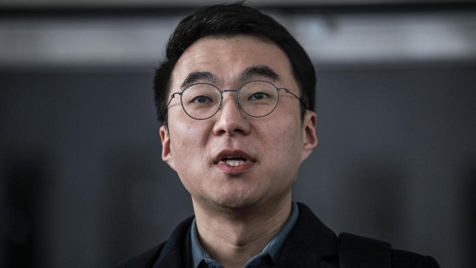 ‘만사현통’ 재부상하자, 청탁논란 이틀만에 ‘7인회’ 김남국 사퇴