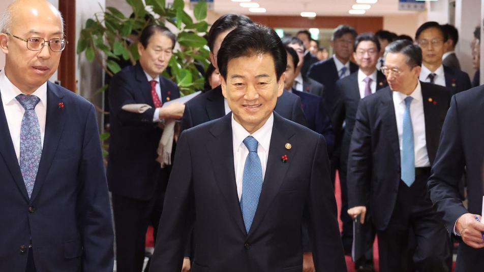 北 무인기 사건 사과 요구에…정동영 “조사 결과 따라 상응조치”