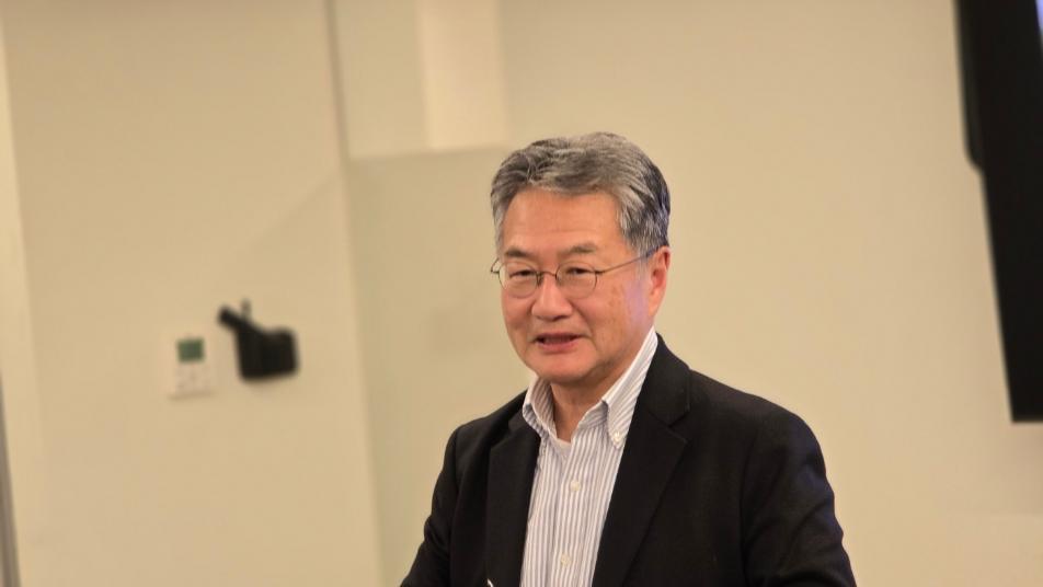 조셉 윤 “尹 구명 시위대 제정신 아니라 느껴…성조기 흔들어”
