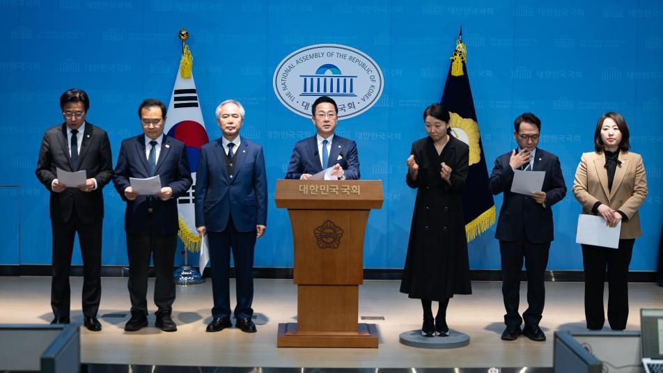 “돈 준적 없다” 김성태 녹취 공개에… 李 “사건조작, 살인보다 나쁜짓”