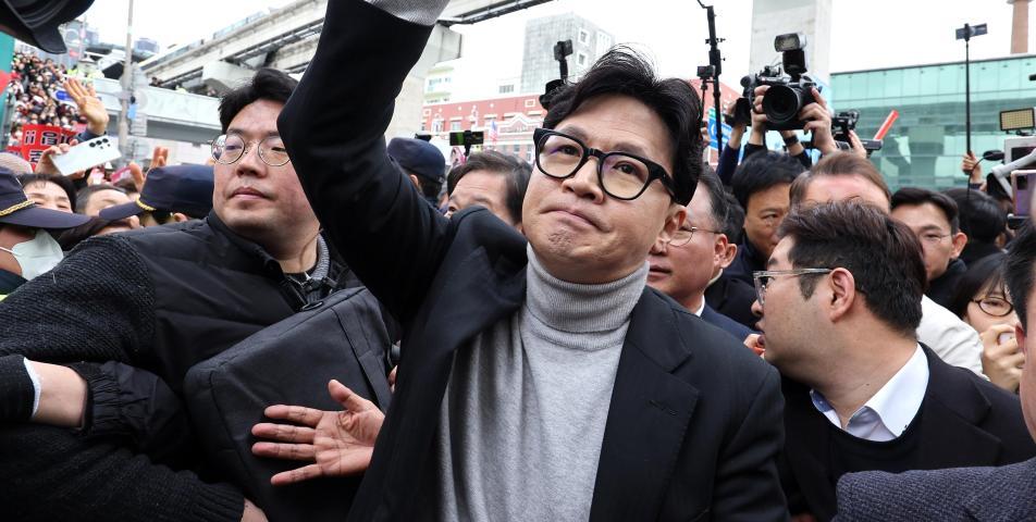 한동훈 “장동혁, 이제 법원 제명할건가” 공세