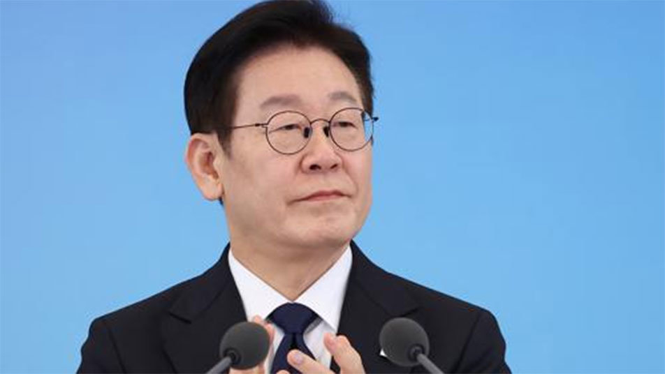 美외교지 “李 인기 비결은 ‘겸손한 섬김’…성과 중시 통치”