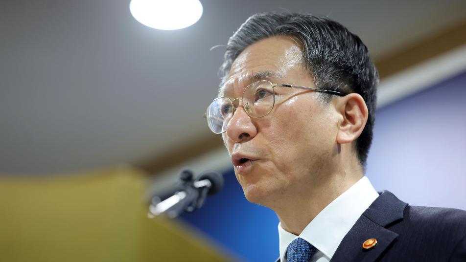 공소취소 거래설에… 정성호 “황당한 음모론, 얘기할 가치 없어”