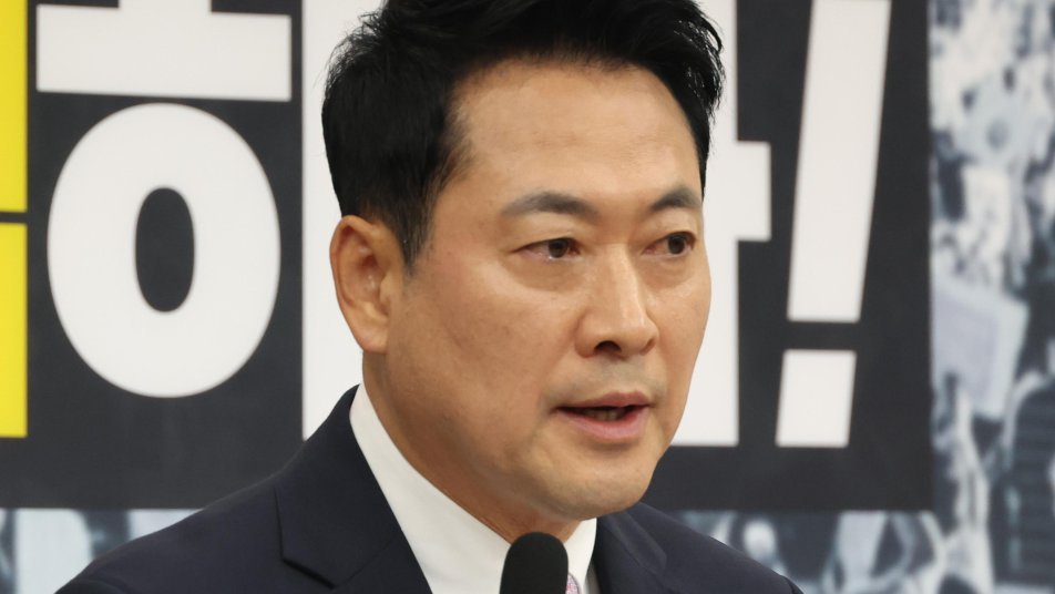 돌아온 장동혁 “내 거취, 당원이 결정…당 기강 잡겠다” 사퇴론 일축