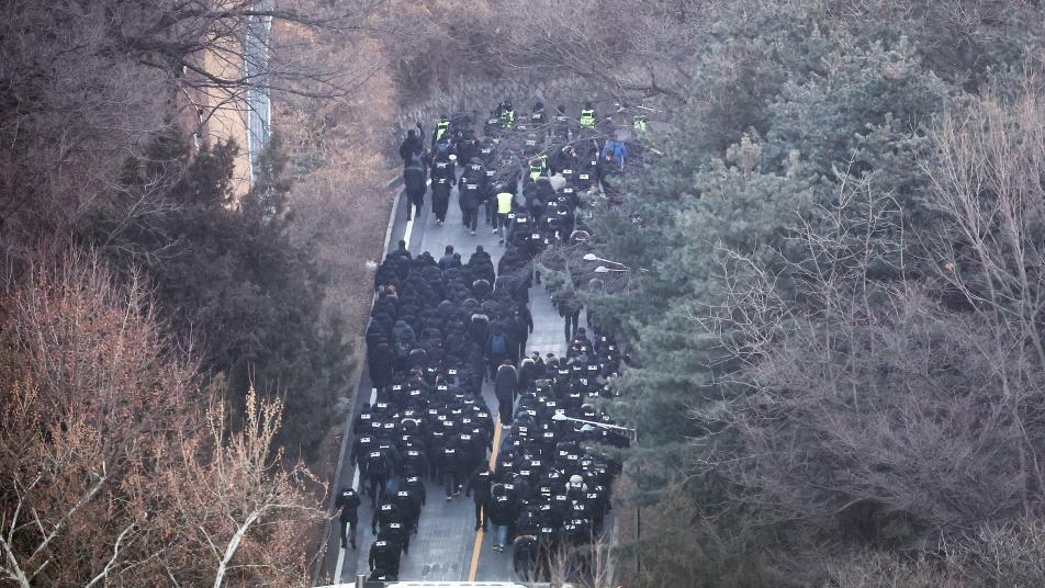 경찰, ‘尹체포 저지’ 대통령경호처 사무실 압수수색 시도