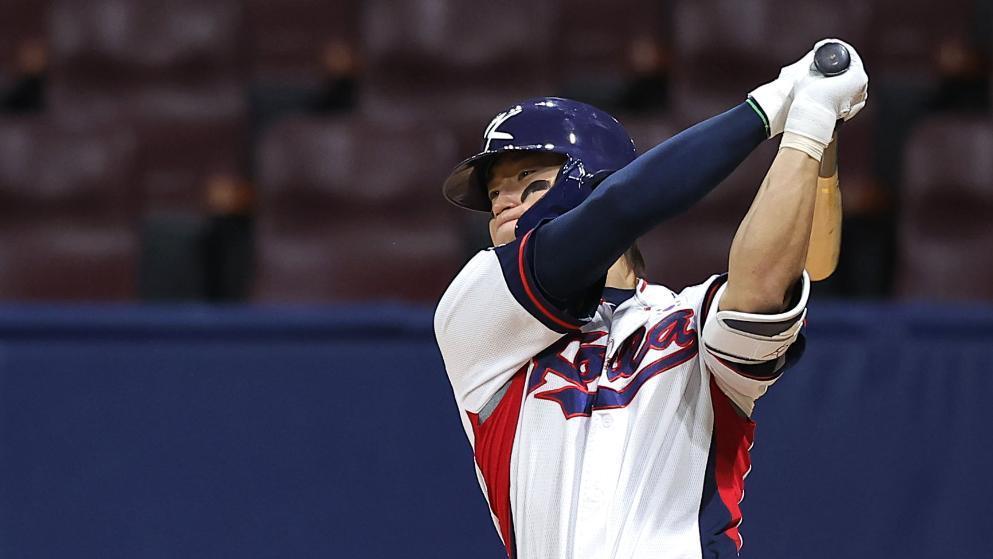 KIA 김도영, 프리미어12 활약 선수 3위…MLB 신인 1순위는 5위