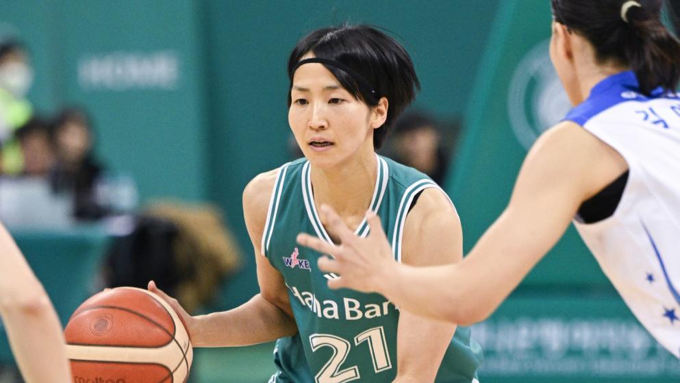 ‘수비’로 BNK 우승 이끌더니… 올핸 하나銀서 ‘공격’ 돌풍