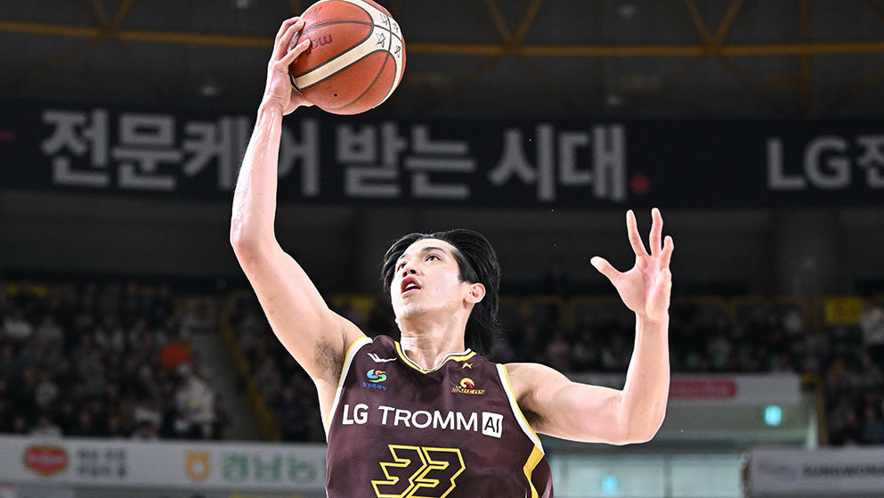 프로농구 LG, 현대모비스 꺾고 단독 선두…KCC는 공동 3위 도약