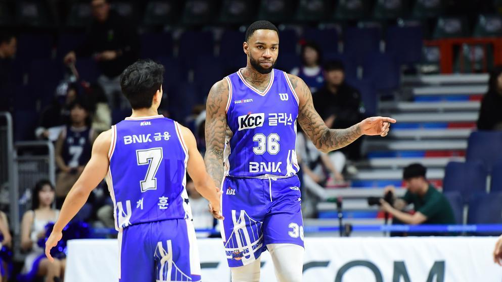 숀 롱·허훈 나란히 더블더블…KCC, 삼성 꺾고 7연승 ‘해피 크리스마스 이브’