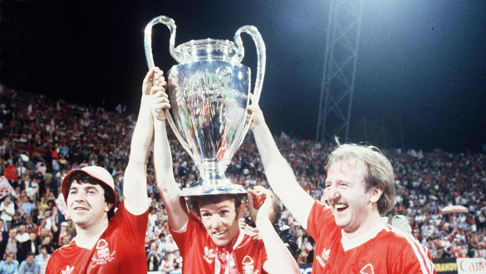 ‘축구의 피카소’, 별이 되다…노팅엄 레전드 로버트슨 별세