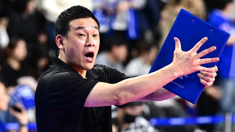 ‘여오현 감독대행’ 갈아탄 기업銀, 꼴찌 탈출 5위 점프