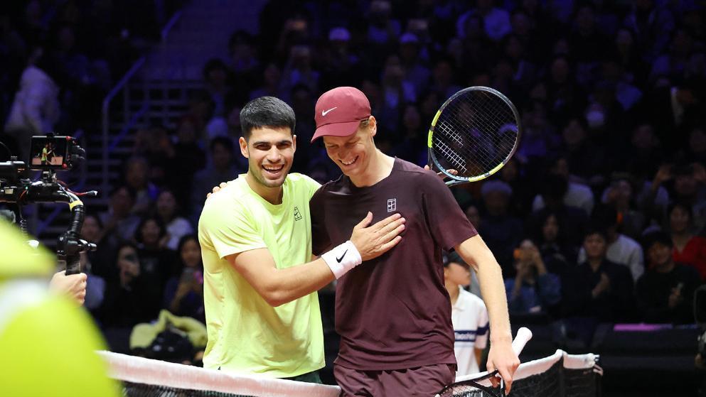 ‘이런 팬 서비스는 없었다’…한국팬 마음 녹인 男테니스 알카라스-신네르