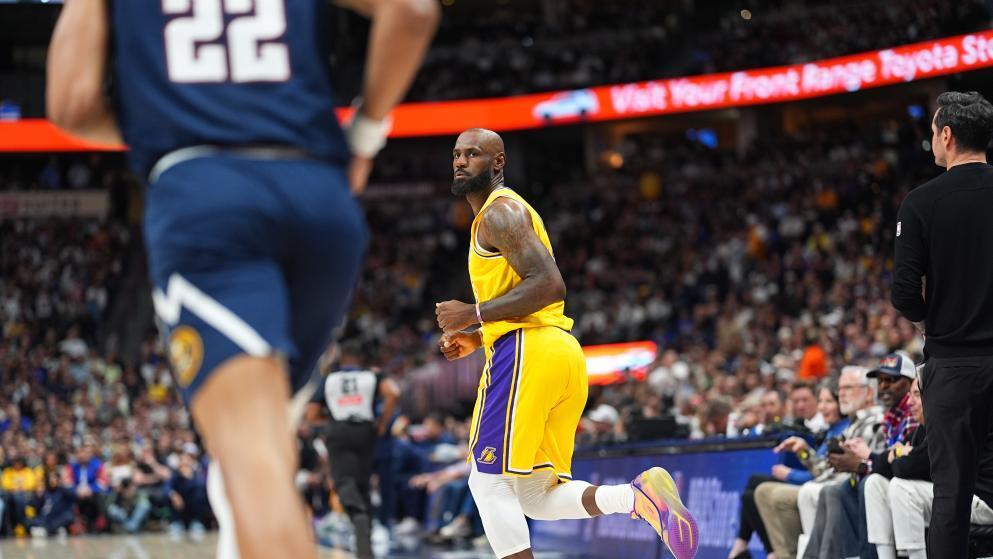 르브론, 압둘자바 넘고 NBA 새 역사…레이커스는 패배