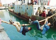 알바니아 탈출 안간힘