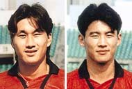 유상철(左)-박건하