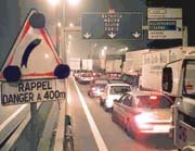 주차장된 고속도로