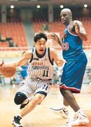 대우 조성훈(左)