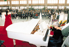 2월 김포공항서 공항관리공단 후원으로 열린 한국오페라단의 공항음악회