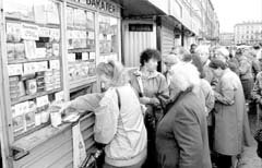 생필품 구입 행렬