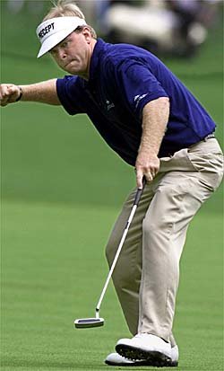 클라크 버디 성공 '환호'