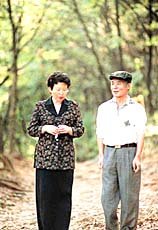 역사학자 이이화씨 부부