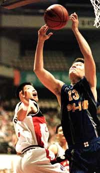 이규섭의 리바운드 장면