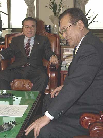 새해 예산안처리를 놓고 여야가 첨예한 대립 계속